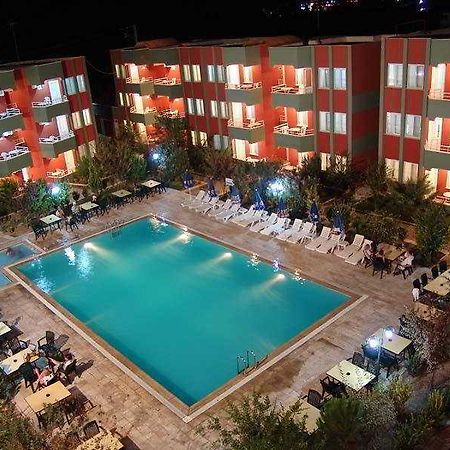 Reis Thermal Karahayit  Bagian luar foto